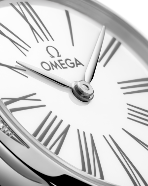 omega-de-ville-mini-tresor-quartz-26-mm-42817266004002-portrait-2-be63ed.png