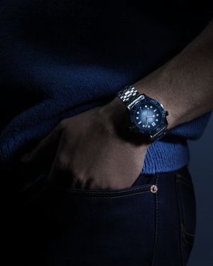 omega-seamaster-diver-300m-co-axial-master-chronometer-42-mm-21030422003003-portrait-3-fa8a01.png