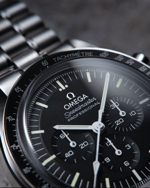 omega-speedmaster-moonwatch-professional-co-axial-master-chronometer-chronograph-42-mm-31030425001002-portrait-4-5f2558.png