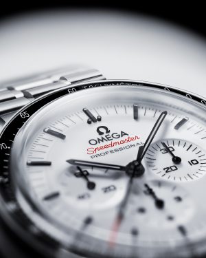 omega-speedmaster-moonwatch-professional-co-axial-master-chronometer-chronograph-42-mm-31030425004001-portrait-3-e488d4.jpg