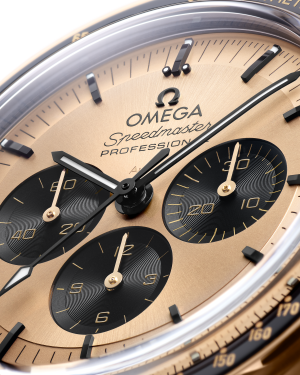 omega-speedmaster-moonwatch-professional-co-axial-master-chronometer-chronograph-42-mm-31060425099002-portrait-2-013304.png